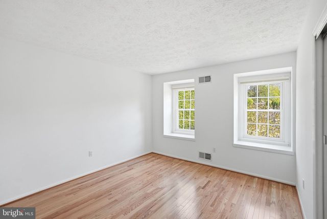 1525 W KERSEY LN, Potomac, MD 20854