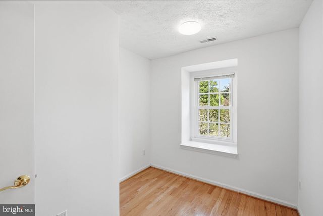 1525 W KERSEY LN, Potomac, MD 20854