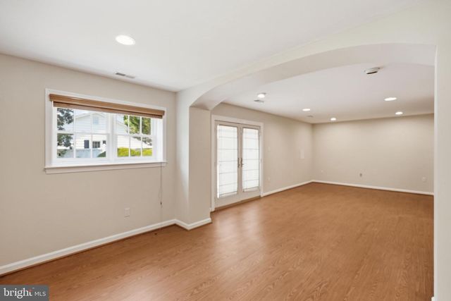 1525 W KERSEY LN, Potomac, MD 20854