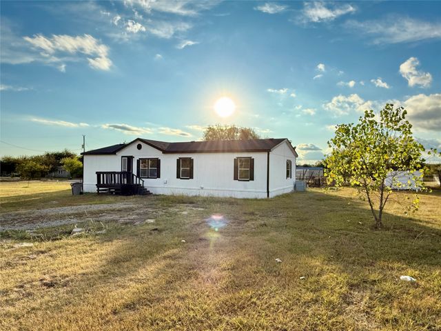 332 Water View Lane, Weatherford, TX 76085