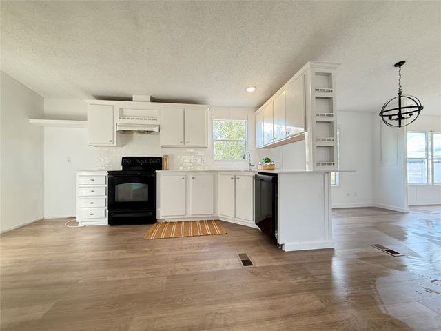 332 Water View Lane, Weatherford, TX 76085