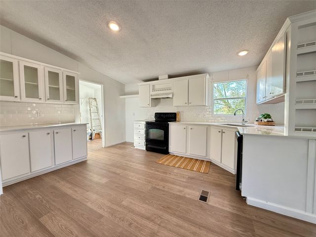 332 Water View Lane, Weatherford, TX 76085