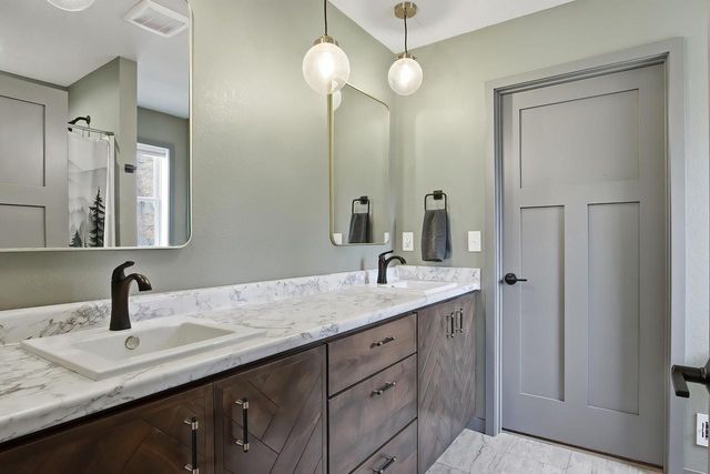 W5591 Briarwood ROAD, Elkhorn, WI 53121