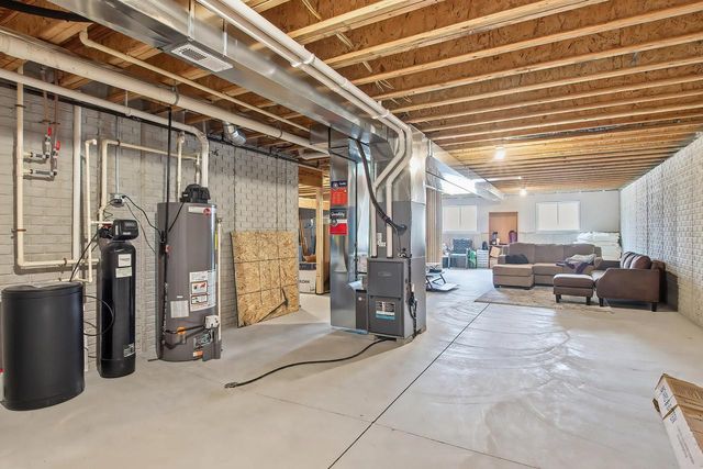 W5591 Briarwood ROAD, Elkhorn, WI 53121