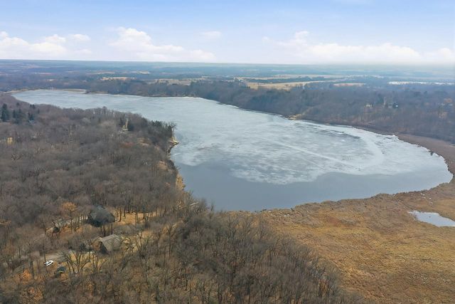 W5591 Briarwood ROAD, Elkhorn, WI 53121