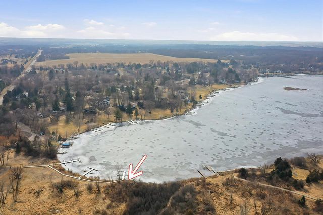 W5591 Briarwood ROAD, Elkhorn, WI 53121