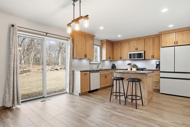 W5591 Briarwood ROAD, Elkhorn, WI 53121