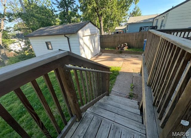 1912 Overland Drive, St Louis, MO 63114