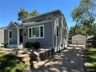 1912 Overland Drive, St Louis, MO 63114