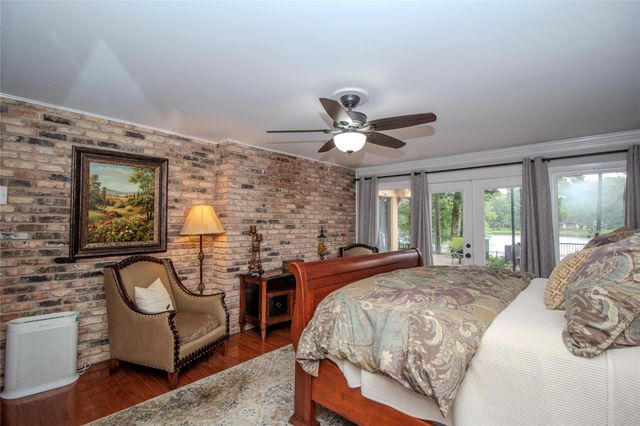 3783 Spring Drive, Huntsville, TX 77340