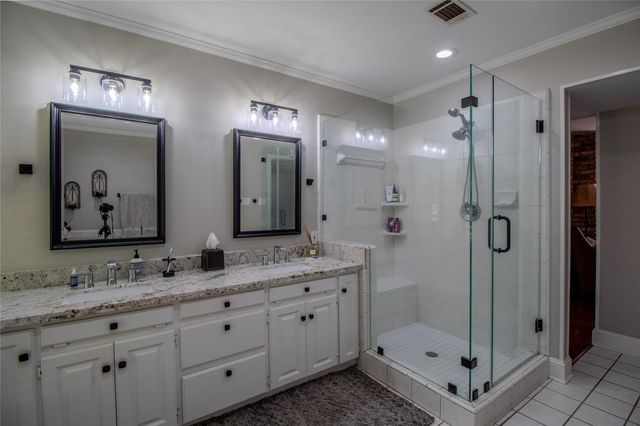 3783 Spring Drive, Huntsville, TX 77340