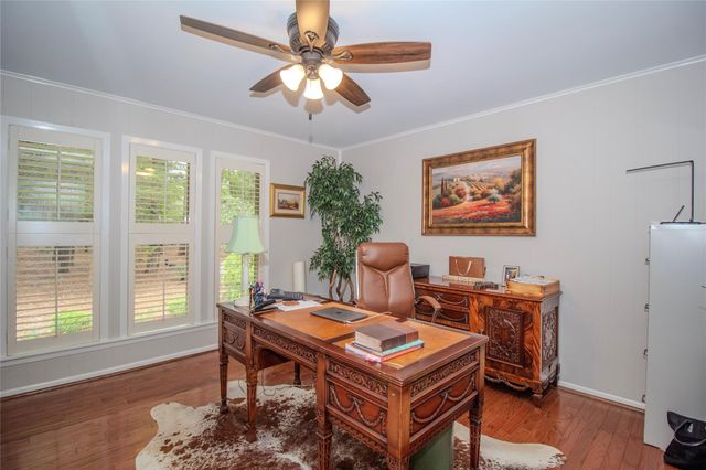 3783 Spring Drive, Huntsville, TX 77340