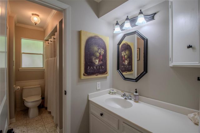 3783 Spring Drive, Huntsville, TX 77340