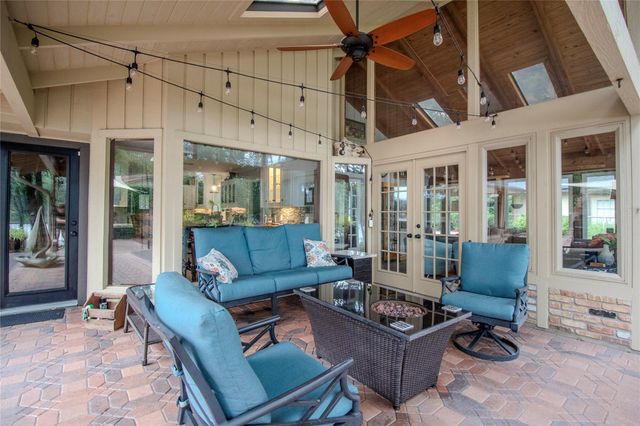 3783 Spring Drive, Huntsville, TX 77340