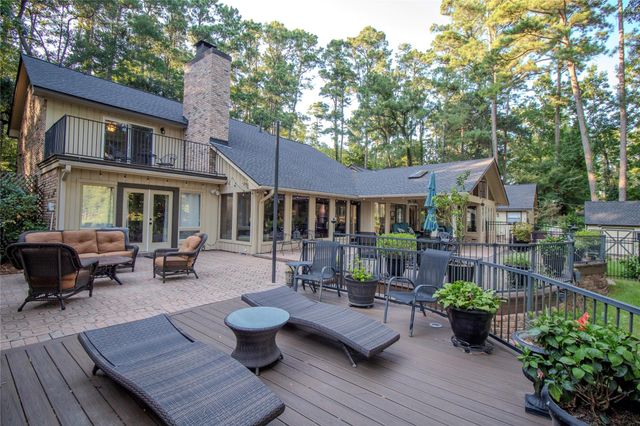 3783 Spring Drive, Huntsville, TX 77340