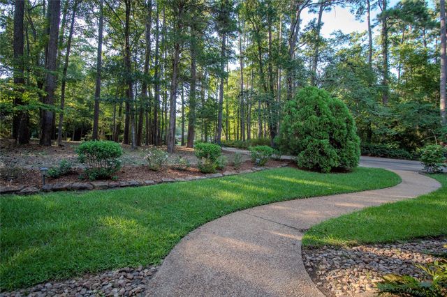 3783 Spring Drive, Huntsville, TX 77340