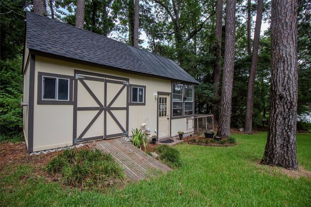3783 Spring Drive, Huntsville, TX 77340