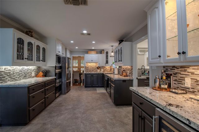 3783 Spring Drive, Huntsville, TX 77340