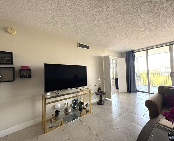 2940 N Course Drive 810, Pompano Beach, FL 33069
