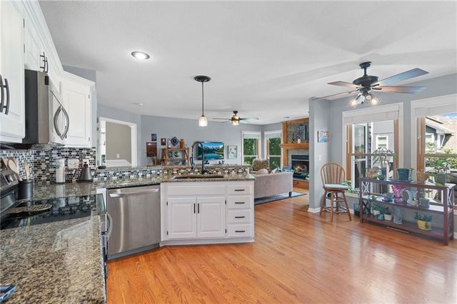 5901 NW Liston Court, Kansas City, MO 64151