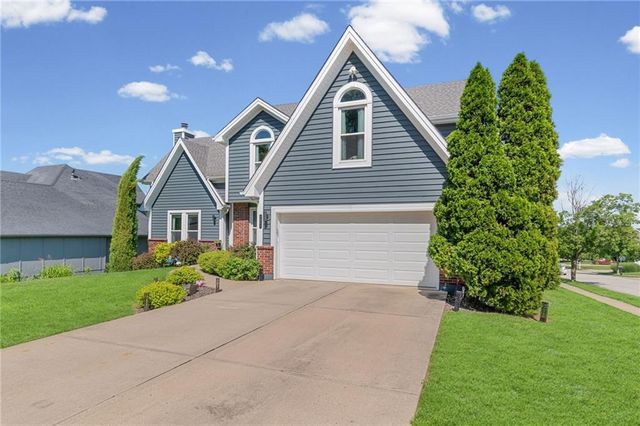 5901 NW Liston Court, Kansas City, MO 64151