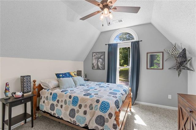 5901 NW Liston Court, Kansas City, MO 64151