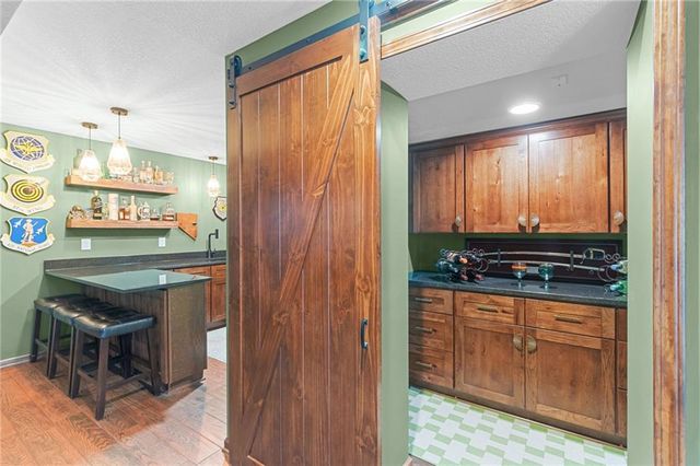 5901 NW Liston Court, Kansas City, MO 64151