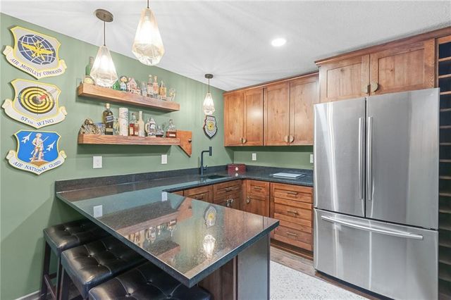 5901 NW Liston Court, Kansas City, MO 64151