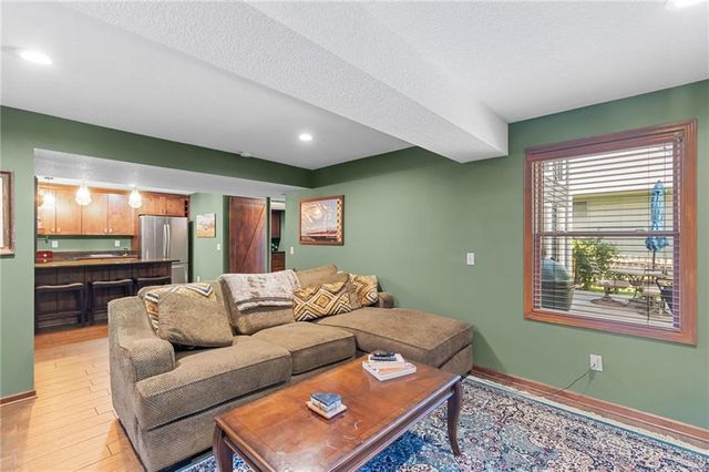 5901 NW Liston Court, Kansas City, MO 64151
