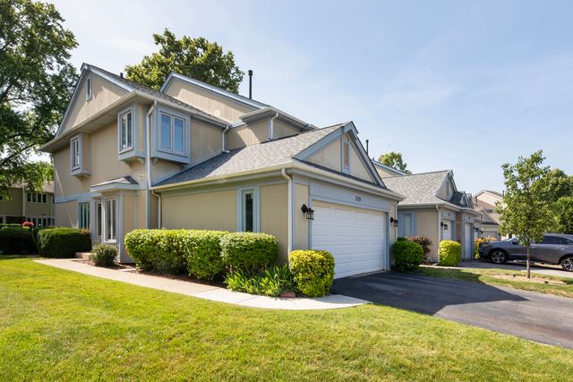 329 Redwing Drive 329, Deerfield, IL 60015