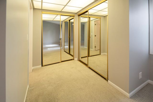 329 Redwing Drive 329, Deerfield, IL 60015