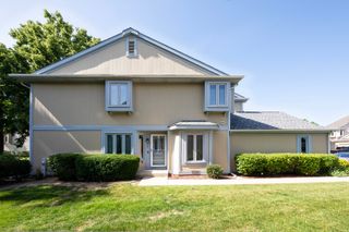 329 Redwing Drive 329, Deerfield, IL 60015