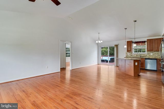 3020 FRANKLIN DR, Huntingtown, MD 20639