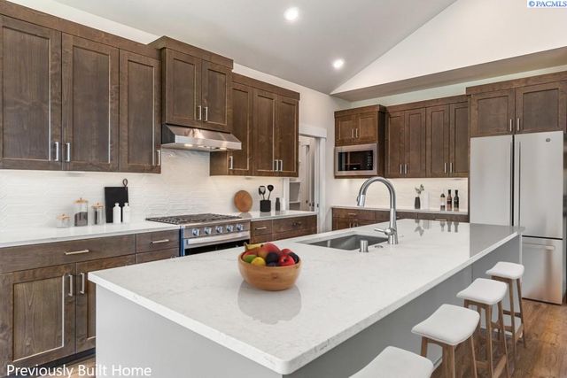 5716 Flathead Ave., Pasco, WA 99301