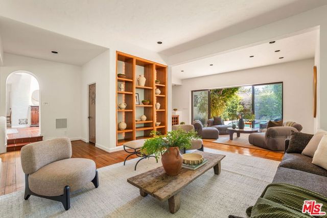 510 N Alta Drive, Beverly Hills, CA 90210