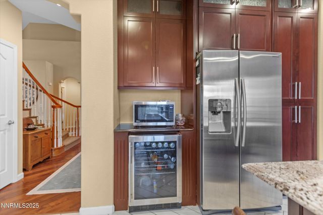 6894 Cinnamon Drive, Sparks, NV 89436