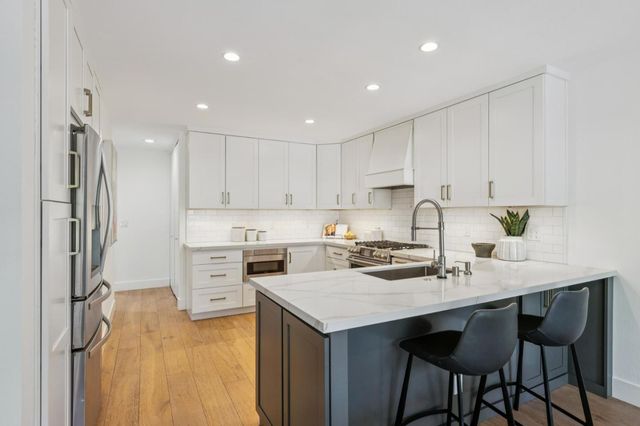 2429 Sharon Oaks Drive, Menlo Park, CA 94025