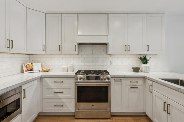 2429 Sharon Oaks Drive, Menlo Park, CA 94025