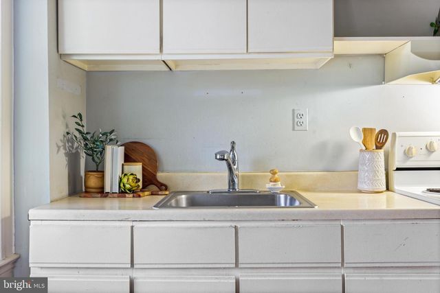 841 POWERS ST, Baltimore, MD 21211