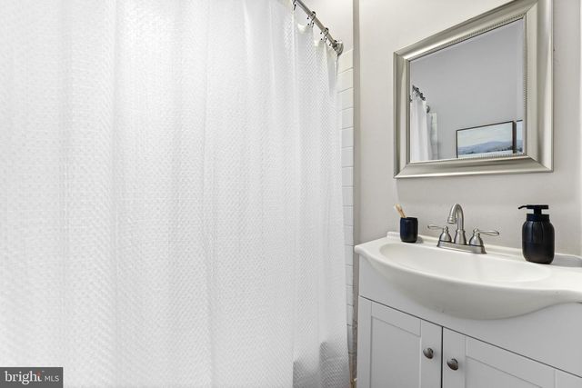 841 POWERS ST, Baltimore, MD 21211