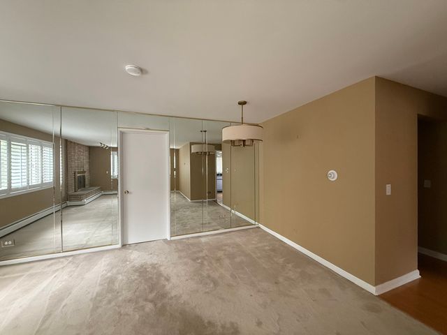 950 Washington Boulevard 101, Oak Park, IL 60302
