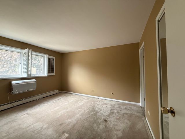 950 Washington Boulevard 101, Oak Park, IL 60302