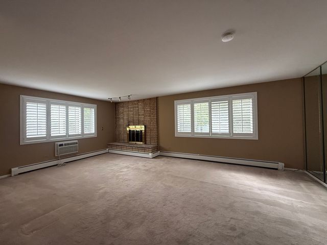 950 Washington Boulevard 101, Oak Park, IL 60302