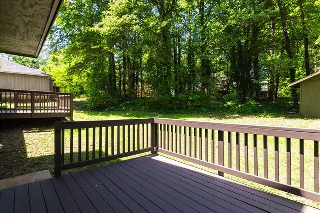 2160 Leslie Brook Drive, Decatur, GA 30035