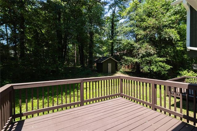2160 Leslie Brook Drive, Decatur, GA 30035