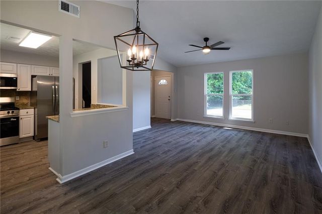 2160 Leslie Brook Drive, Decatur, GA 30035