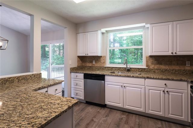 2160 Leslie Brook Drive, Decatur, GA 30035