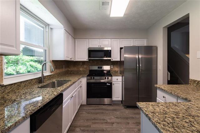 2160 Leslie Brook Drive, Decatur, GA 30035