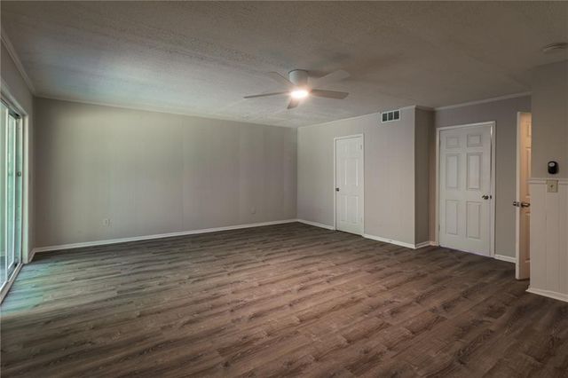 2160 Leslie Brook Drive, Decatur, GA 30035