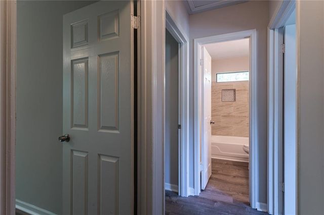 2160 Leslie Brook Drive, Decatur, GA 30035